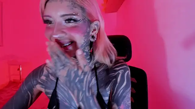 Nickidoll66  online show from 07-19-26, 04:00