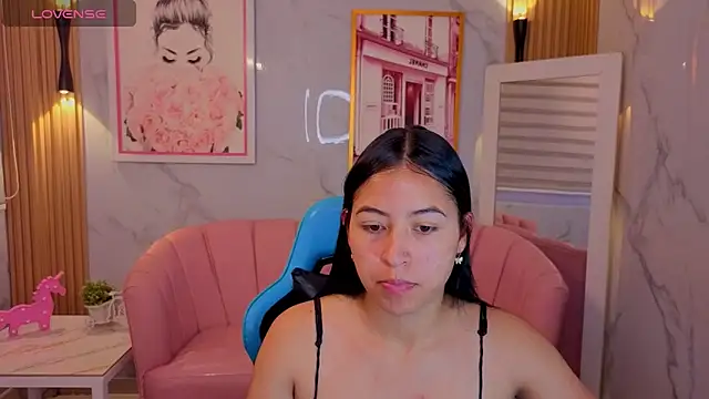 Snapshot of lia_x_a chatting on 06-17-26, 01:01 lia x a online show from 06-17-26, 01:01