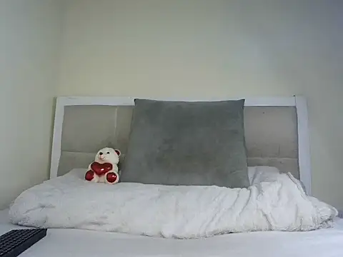 Snapshot of spicydele chatting on 07-18-26, 04:00 spicydele online show from 07-18-26, 04:00