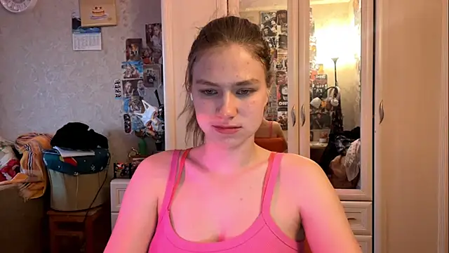 Snapshot of Codi_Rostersy chatting on 06-16-26, 02:03 Codi Rostersy online show from 06-16-26, 02:03