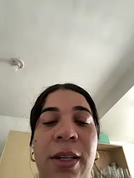 Snapshot of Siri_Luxx chatting on 06-15-26, 02:41 Siri Luxx online show from 06-15-26, 02:41