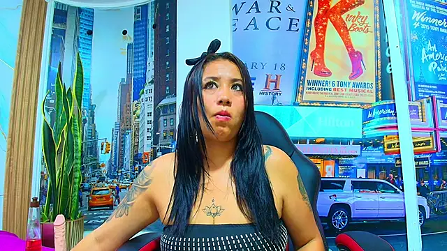 Snapshot of ClovyZenvy chatting on 06-20-26, 11:02 ClovyZenvy online show from 06-20-26, 11:02