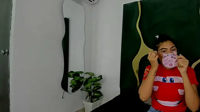 Snapshot of Mila_petiteasm chatting on 06-26-26, 12:42 Mila petiteasm online show from 06-26-26, 12:42