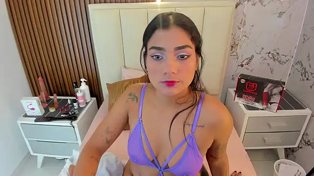 Snapshot of NINAMARTINS chatting on 06-26-26, 03:55 NINAMARTINS online show from 06-26-26, 03:55