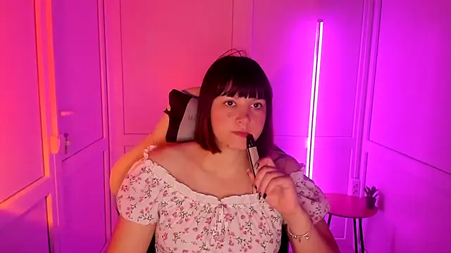 Snapshot of Vanilla_Vixen chatting on 07-15-26, 05:56 Vanilla Vixen online show from 07-15-26, 05:56