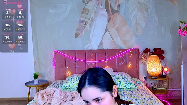 Snapshot of RuthHalll chatting on 07-05-26, 09:05 RuthHalll online show from 07-05-26, 09:05