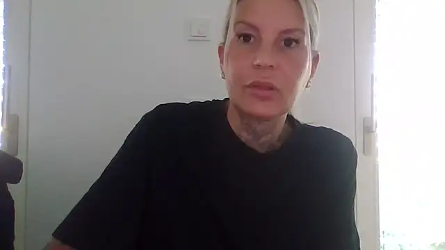 Snapshot of Sierablum chatting on 06-22-26, 06:05 Sierablum online show from 06-22-26, 06:05