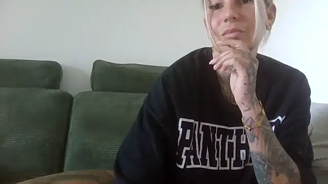 Snapshot of Sierablum chatting on 07-03-26, 01:06 Sierablum online show from 07-03-26, 01:06