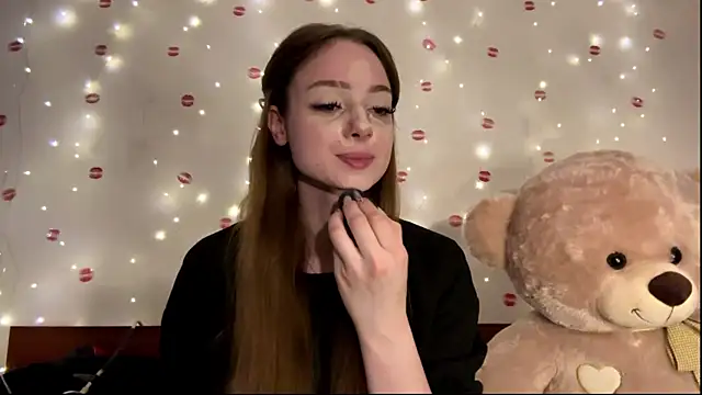 itskylieee online show from 06-10-26, 10:25