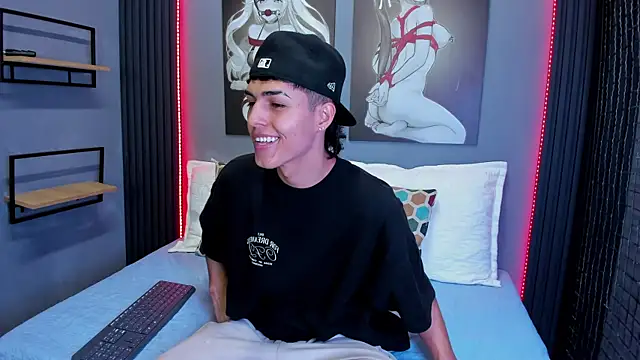 Snapshot of Axel_Mendozaa chatting on 06-21-26, 02:30 Axel Mendozaa online show from 06-21-26, 02:30