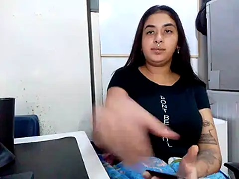 rainhajess online show from 07-10-26, 12:15