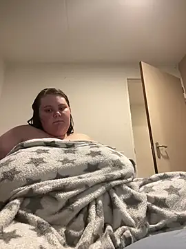 chubbyqueenbb online show from 06-17-26, 11:23