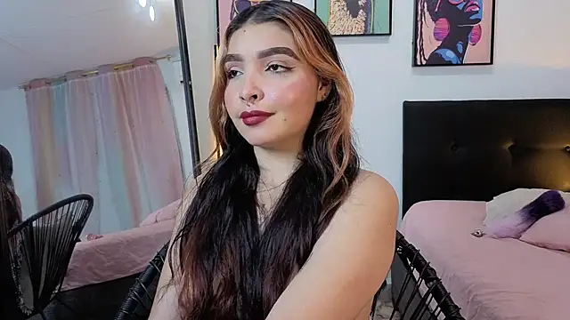 Snapshot of Maia_Mancini5 chatting on 06-14-26, 03:08 Maia Mancini5 online show from 06-14-26, 03:08