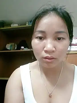 Snapshot of kye_love chatting on 06-08-26, 01:28 kye love online show from 06-08-26, 01:28