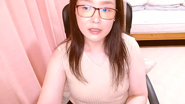 LENA-xo online show from 06-27-26, 07:13