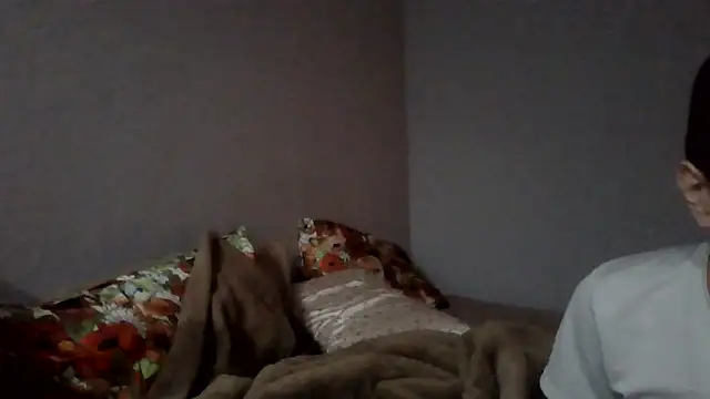 Snapshot of perfect_us696 chatting on 06-06-26, 04:28 perfect us696 online show from 06-06-26, 04:28