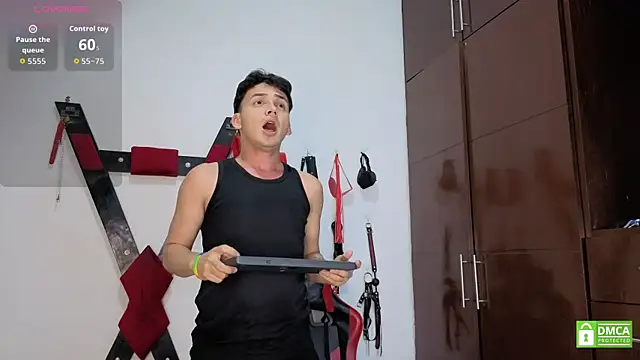Snapshot of Nicolas_AthleticBoy chatting on 07-04-26, 08:26 Nicolas AthleticBoy online show from 07-04-26, 08:26