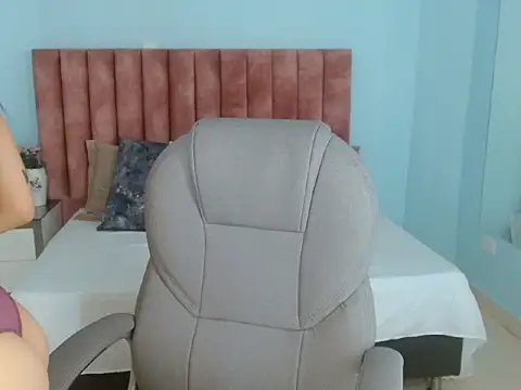 chloe durand1 online show from 06-11-26, 08:07
