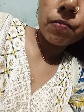 Snapshot of Hoty-sona chatting on 06-05-26, 11:49 Hoty-sona online show from 06-05-26, 11:49
