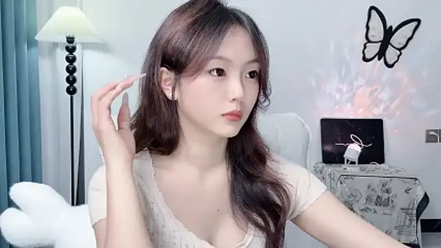 Snapshot of wenwen8888 chatting on 07-16-26, 04:02 wenwen8888 online show from 07-16-26, 04:02