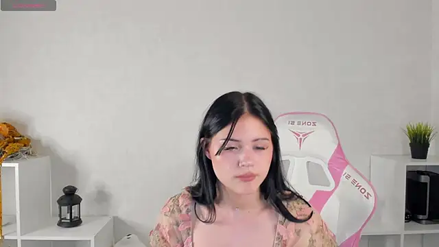Snapshot of Baby_Sunsh1ne_ chatting on 06-25-26, 05:34 Baby Sunsh1ne online show from 06-25-26, 05:34