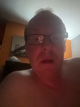 Snapshot of Palered chatting on 06-11-26, 11:03 Palered online show from 06-11-26, 11:03