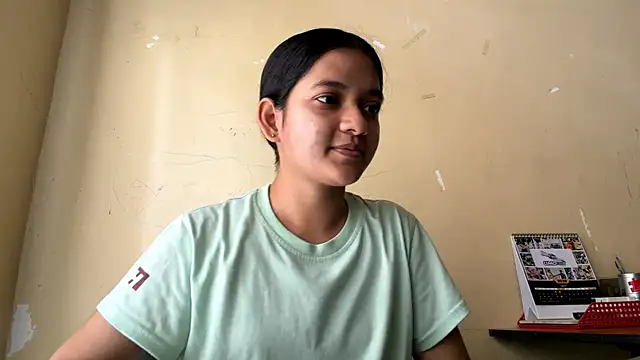 Snapshot of yuna_luxy chatting on 06-12-26, 07:29 yuna luxy online show from 06-12-26, 07:29