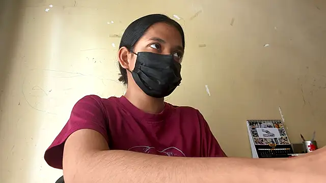 Snapshot of yuna_luxy chatting on 06-19-26, 07:56 yuna luxy online show from 06-19-26, 07:56