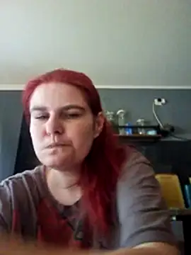 GoldenWifee online show from 06-17-26, 05:32