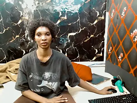 Snapshot of Caramelminxx_ chatting on 06-29-26, 07:25 Caramelminxx online show from 06-29-26, 07:25