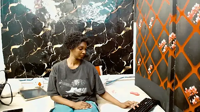 Snapshot of Caramelminxx_ chatting on 07-07-26, 07:45 Caramelminxx online show from 07-07-26, 07:45