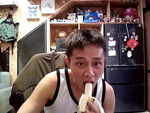 Snapshot of deansu0819 chatting on 06-06-26, 10:53 deansu0819 online show from 06-06-26, 10:53