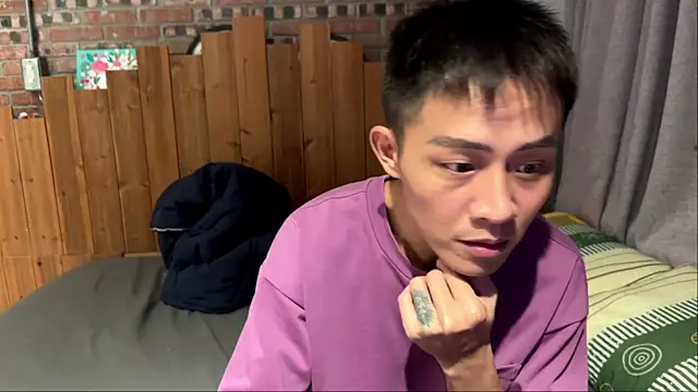deansu0819 online show from 06-12-26, 03:33