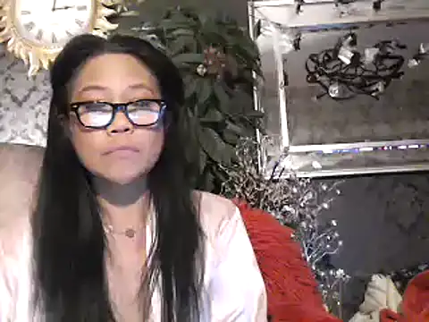 Snapshot of Hornygirltheone chatting on 02-22-25, 01:22 Hornygirltheone online show from 02-22-25, 01:22