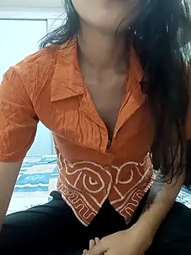 Snapshot of its_zoya_89 chatting on 06-07-26, 02:43 its zoya 89 online show from 06-07-26, 02:43