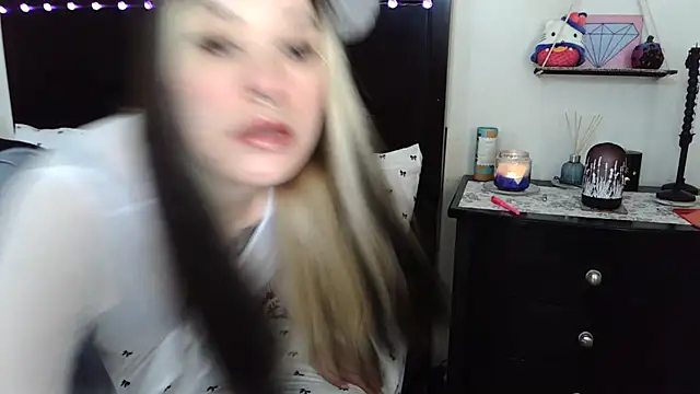 gothbaby3055 online show from 07-11-26, 10:22