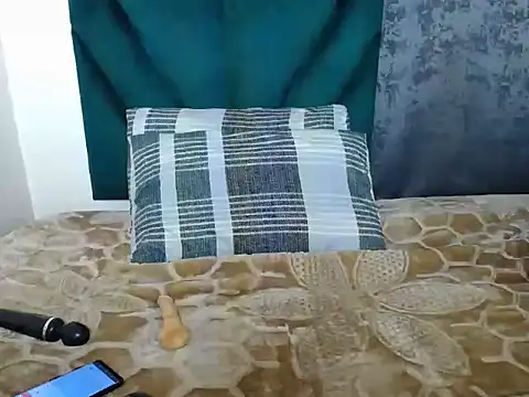 Snapshot of -pussy_lover_ chatting on 06-11-26, 05:49 -pussy lover online show from 06-11-26, 05:49