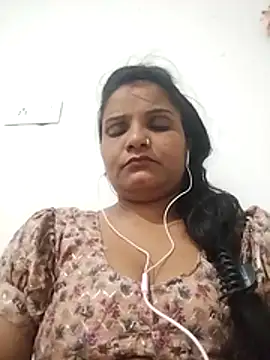 Snapshot of Cut_rani64 chatting on 06-24-26, 04:28 Cut rani64 online show from 06-24-26, 04:28