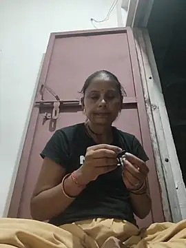Snapshot of Karishna_hot chatting on 06-19-26, 07:39 Karishna hot online show from 06-19-26, 07:39