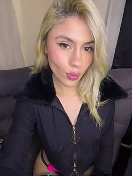 Snapshot of Lia-firee chatting on 07-19-26, 05:11 Lia-firee online show from 07-19-26, 05:11