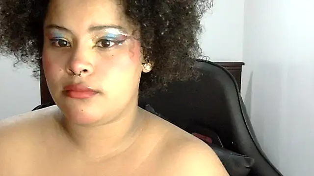 Snapshot of Lolacurly69 chatting on 07-01-26, 12:34 Lolacurly69 online show from 07-01-26, 12:34