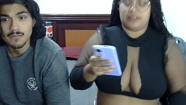 Snapshot of Lolacurly69 chatting on 08-10-26, 01:09 Lolacurly69 online show from 08-10-26, 01:09
