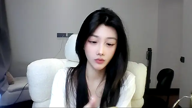 Snapshot of SylvieMaya chatting on 06-26-26, 06:34 SylvieMaya online show from 06-26-26, 06:34