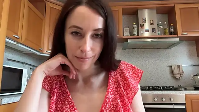 Flamingo Queen online show from 06-17-26, 02:40