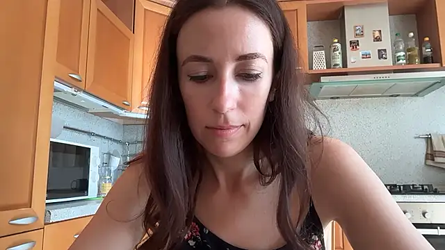 Flamingo Queen online show from 07-19-26, 05:55