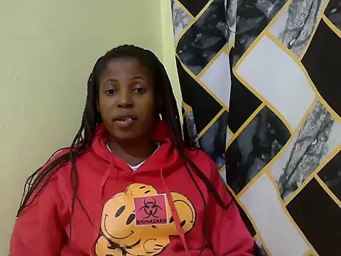 Snapshot of lilmomaa chatting on 07-19-26, 12:03 lilmomaa online show from 07-19-26, 12:03