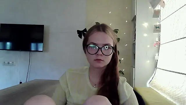 Snapshot of AvrilGillig chatting on 06-25-26, 06:07 AvrilGillig online show from 06-25-26, 06:07