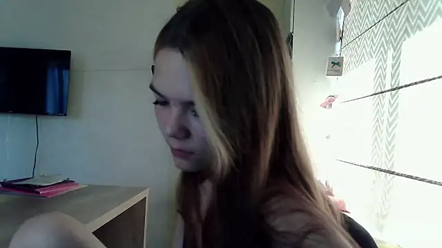 Snapshot of AvrilGillig chatting on 07-24-26, 04:32 AvrilGillig online show from 07-24-26, 04:32