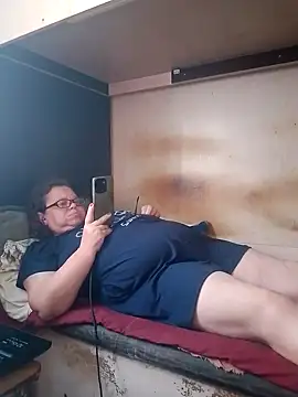 Snapshot of oksana72 chatting on 09-10-25, 08:25 oksana72 online show from 09-10-25, 08:25