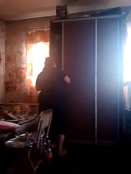 Snapshot of oksana72 chatting on 09-12-25, 06:57 oksana72 online show from 09-12-25, 06:57